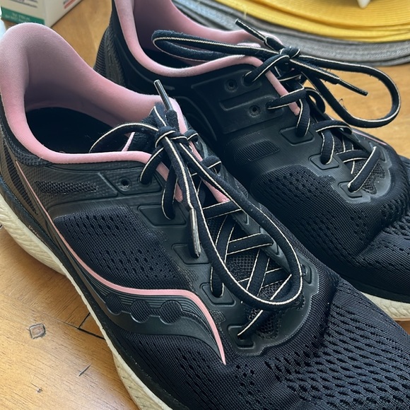 SAUCONY form fit pro run sneakers 12W - Picture 2 of 5